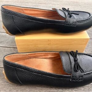 Vionic Black Leather Loafers for Women